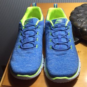 Skechers slip on sneakers